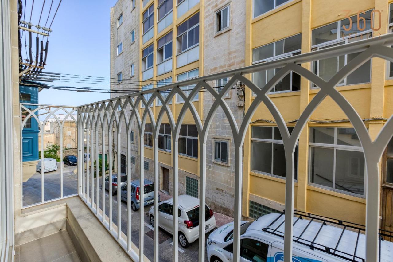 A Lovely 1Br Home With Balcony Just Off The Coast By 360 Estates Saint Julian's Exteriér fotografie