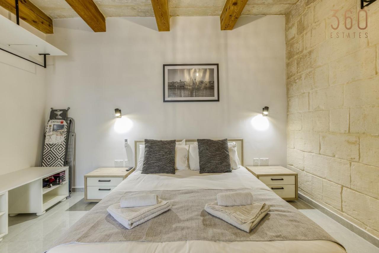 A Lovely 1Br Home With Balcony Just Off The Coast By 360 Estates Saint Julian's Exteriér fotografie