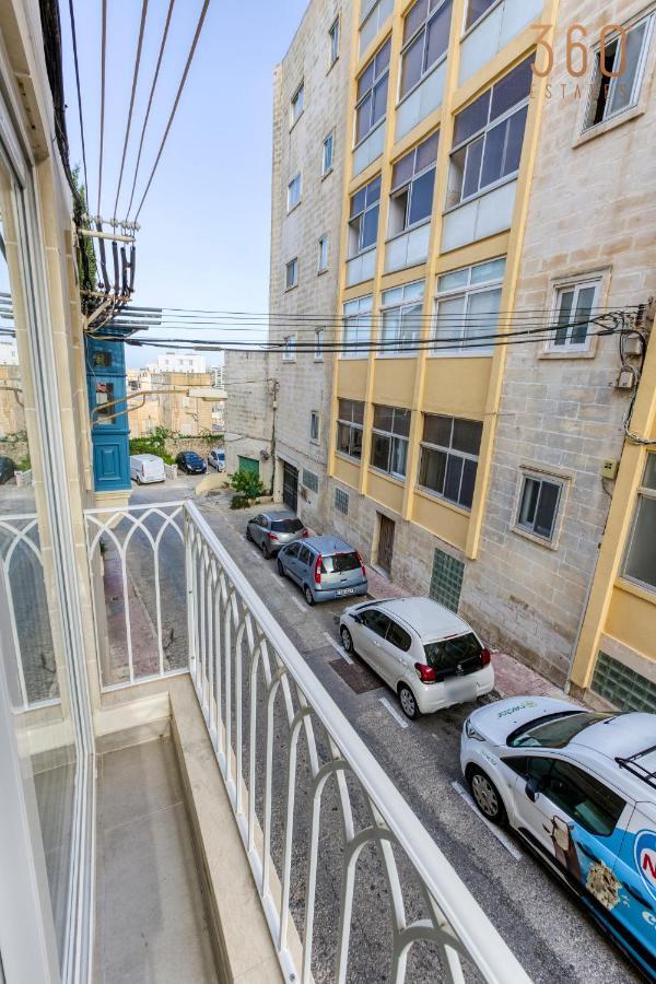 A Lovely 1Br Home With Balcony Just Off The Coast By 360 Estates Saint Julian's Exteriér fotografie